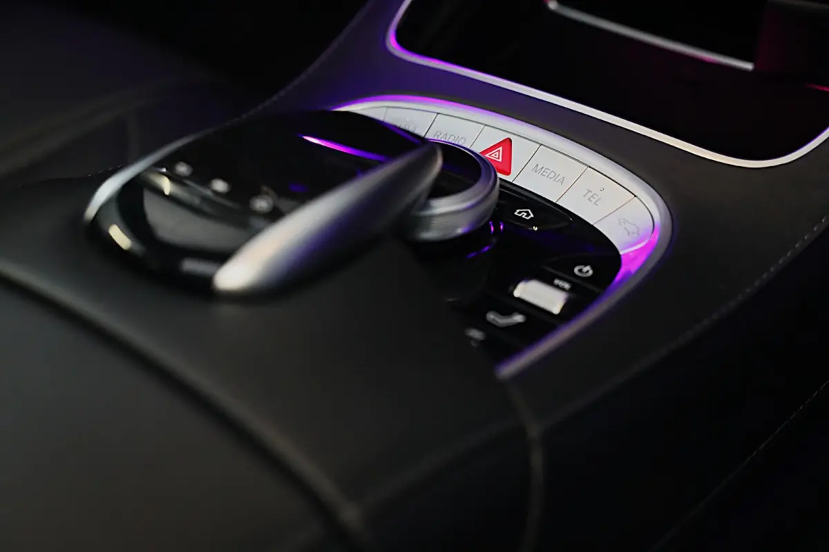 500 Lang AMG Line / Acc / Lane Assist / Dode Hoek / 360 Camera / Chauffeurspakket / Schermen / Pano / Led