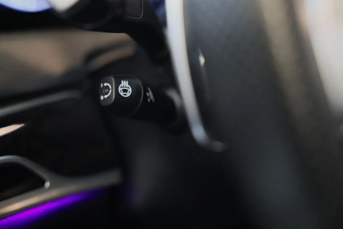 500 Lang AMG Line / Acc / Lane Assist / Dode Hoek / 360 Camera / Chauffeurspakket / Schermen / Pano / Led