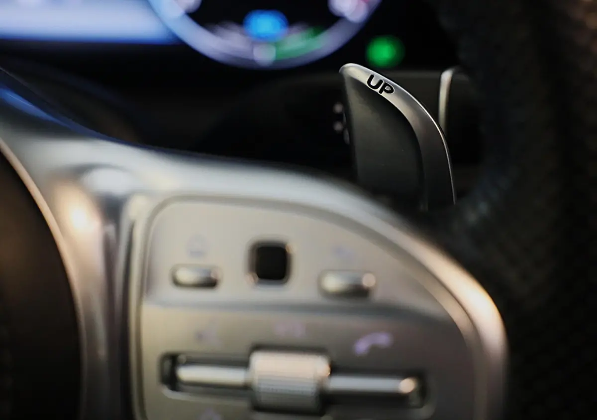 500 Lang AMG Line / Acc / Lane Assist / Dode Hoek / 360 Camera / Chauffeurspakket / Schermen / Pano / Led