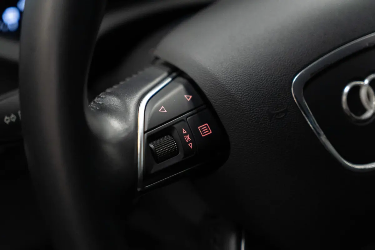 1.4 TFSI Ambition Pro Line S Adaptive Cruise Control | Half leder