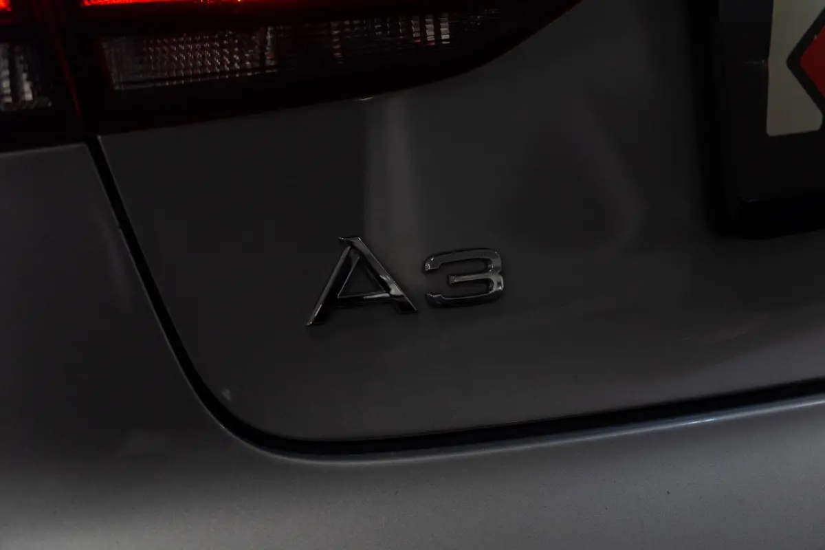 1.4 TFSI Ambition Pro Line S Adaptive Cruise Control | Half leder