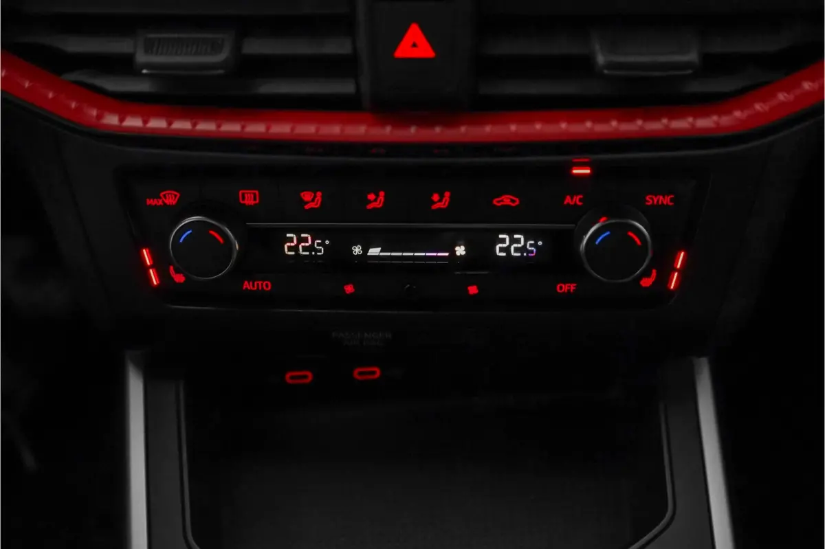 1.0 TSI FR Business Intense Plus LED Camera Comfortstoel Stoelverw