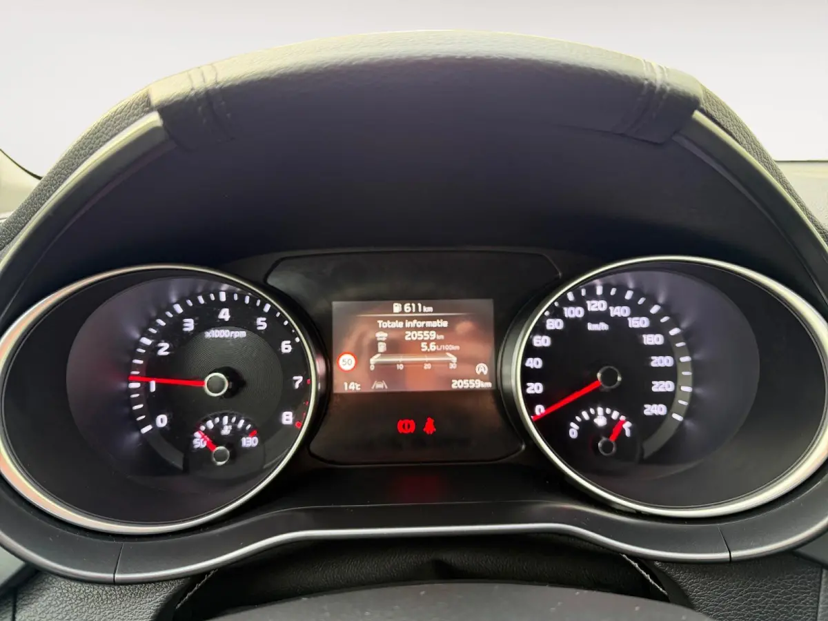 1.0 T-GDi ComfortLine Navigatie | Achteruitrijcamera | Climate control | Resterende fabrieksgarantie |