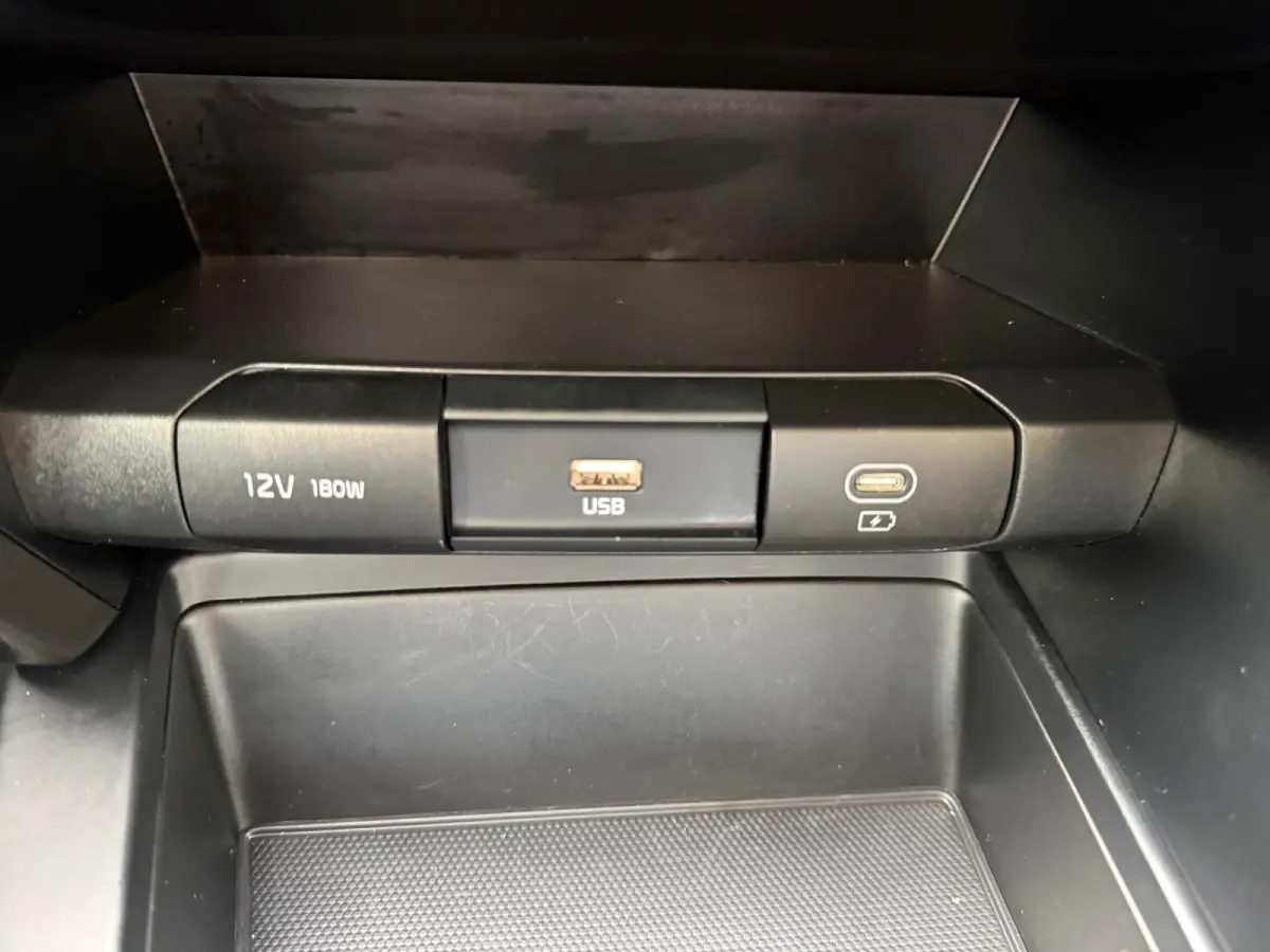 1.0 T-GDi ComfortLine Navigatie | Achteruitrijcamera | Climate control | Resterende fabrieksgarantie |