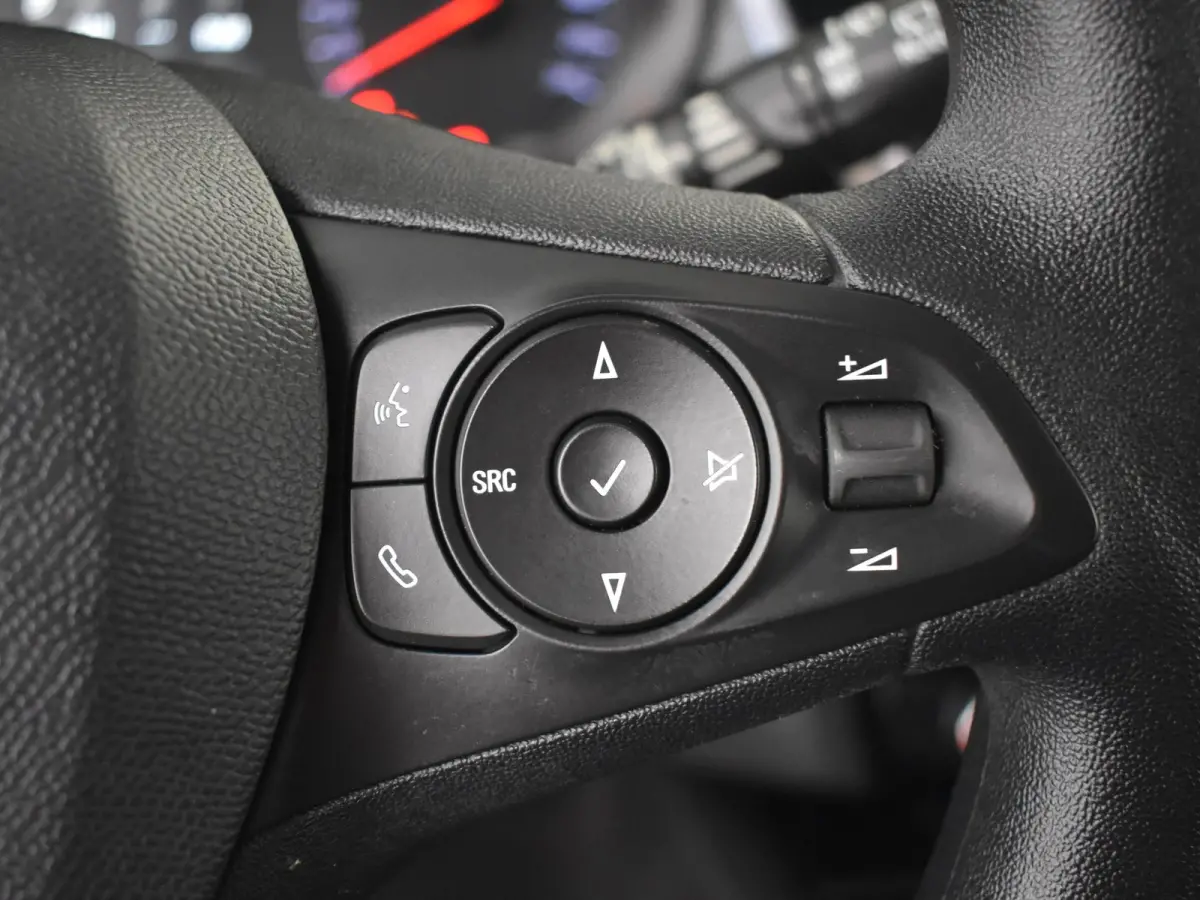 1.2 Edition Parkeersensoren achter | Airco | Cruise control | DAB | Apple carplay Android auto | 16"LMV