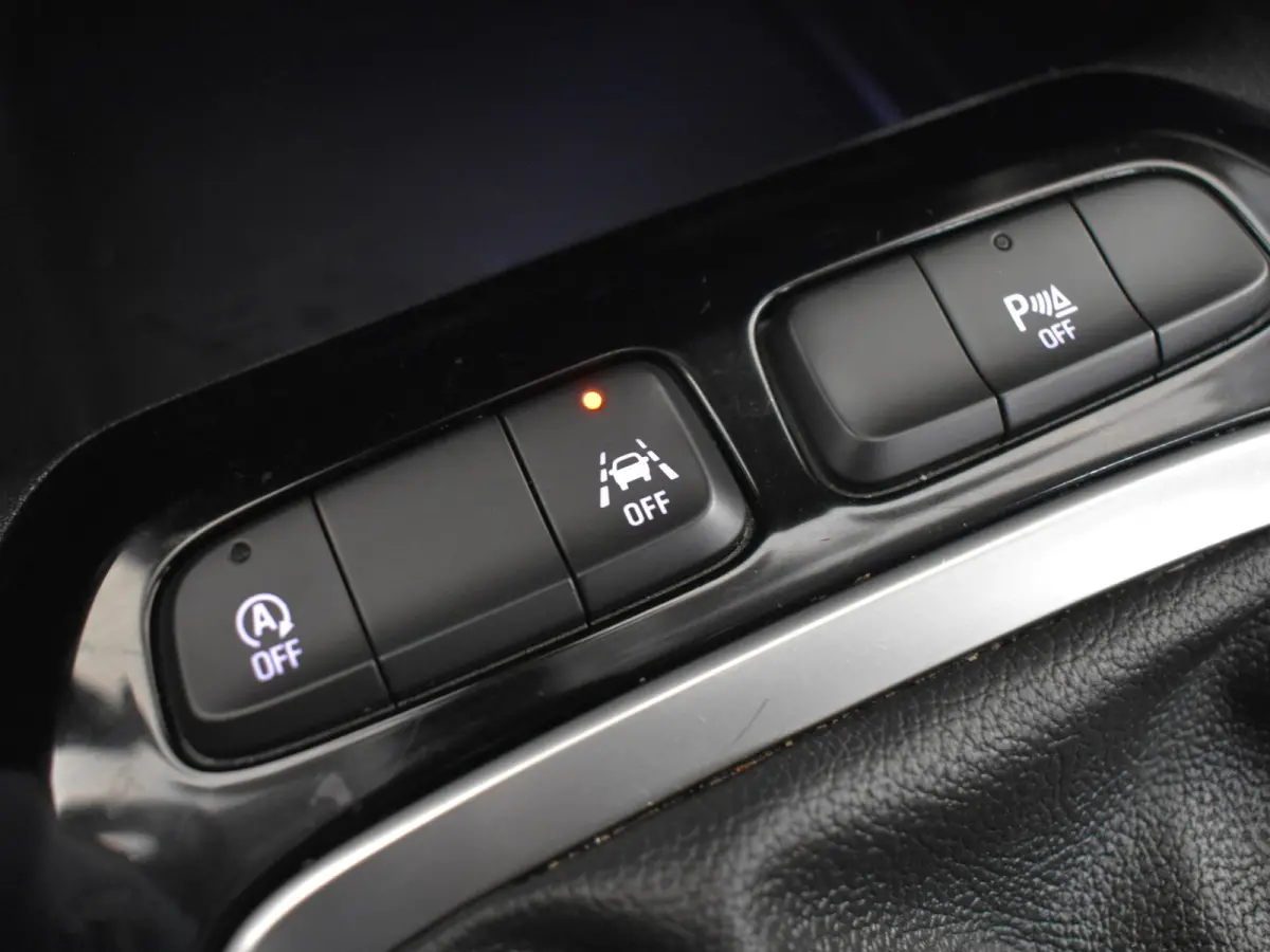 1.2 Edition Parkeersensoren achter | Airco | Cruise control | DAB | Apple carplay Android auto | 16"LMV