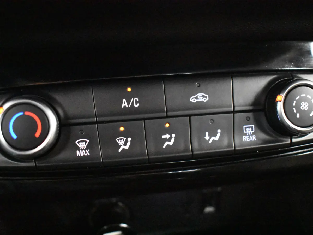 1.2 Edition Parkeersensoren achter | Airco | Cruise control | DAB | Apple carplay Android auto | 16"LMV