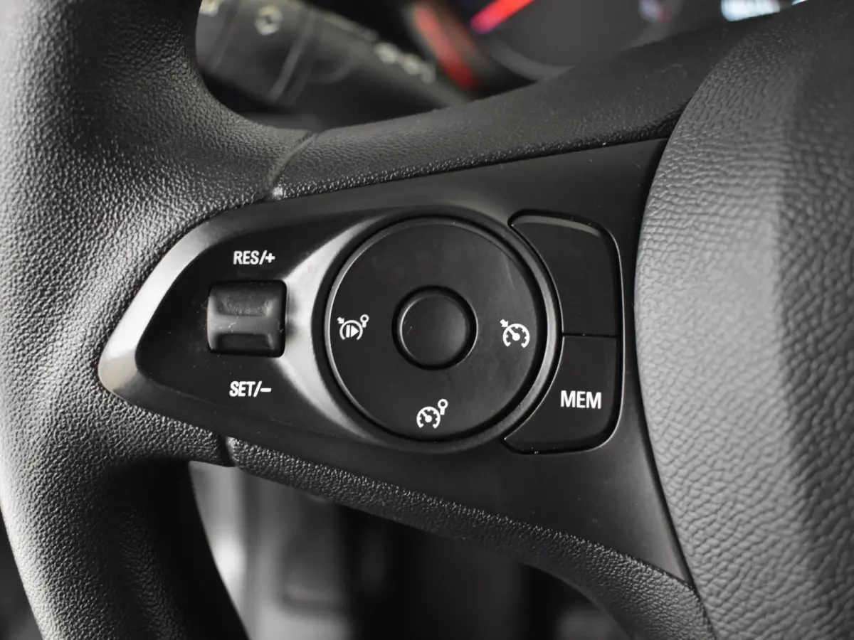 1.2 Edition Parkeersensoren achter | Airco | Cruise control | DAB | Apple carplay Android auto | 16"LMV
