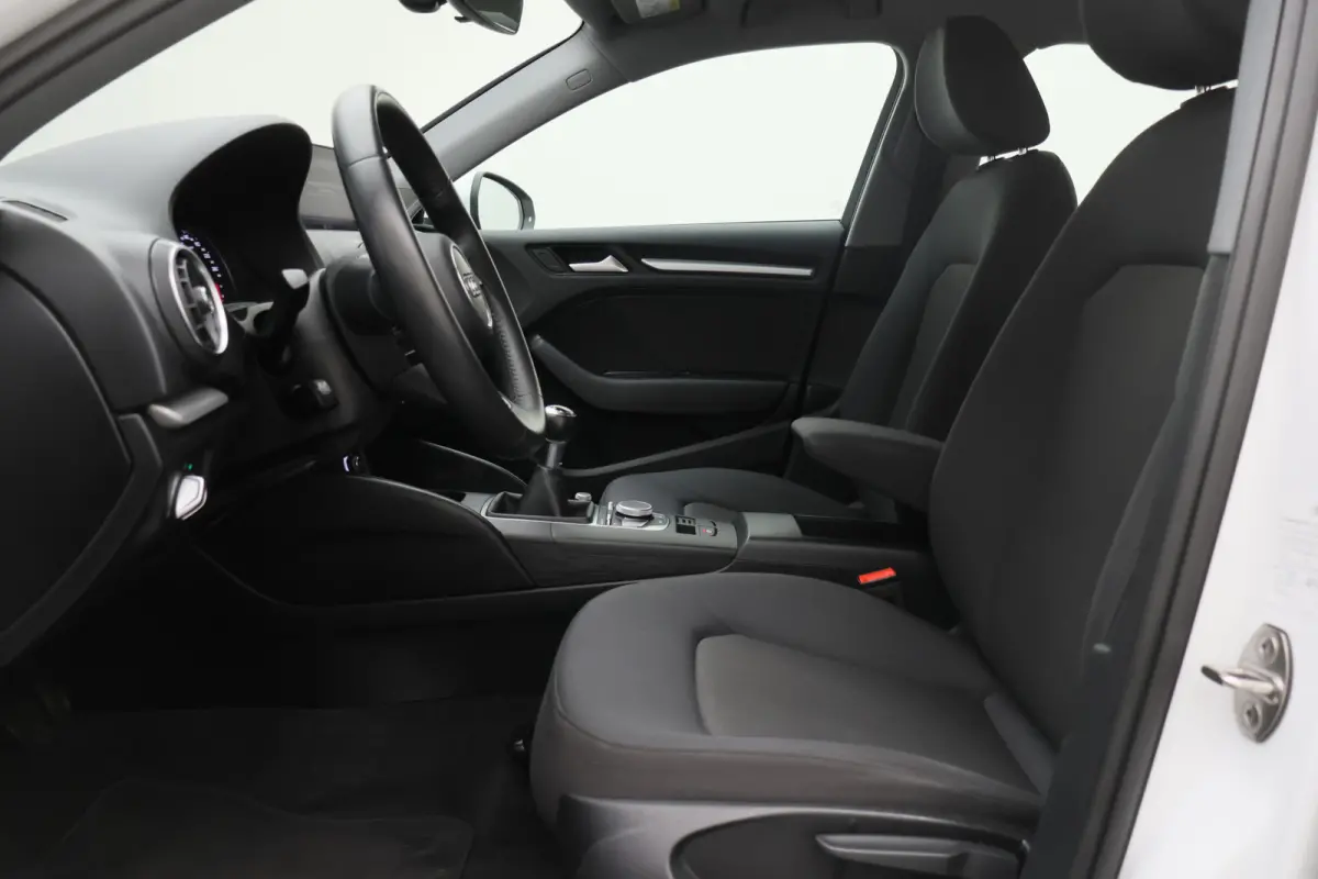 30 TFSI Pro Line Eerste Eigenaar, 5-Deurs, Airco, Cruise, Navigatie, Bluetooth, PDC, 16''