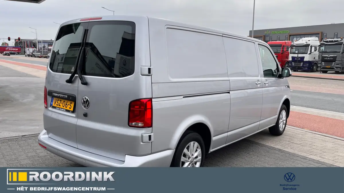 T6.1 Highline 110 pk - LMV - bumpers in kleur- camera etc etc
