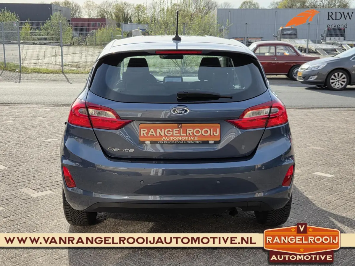1.0 EcoBoost Titanium, winterpack, clima, pdc v+a, 15" lmv