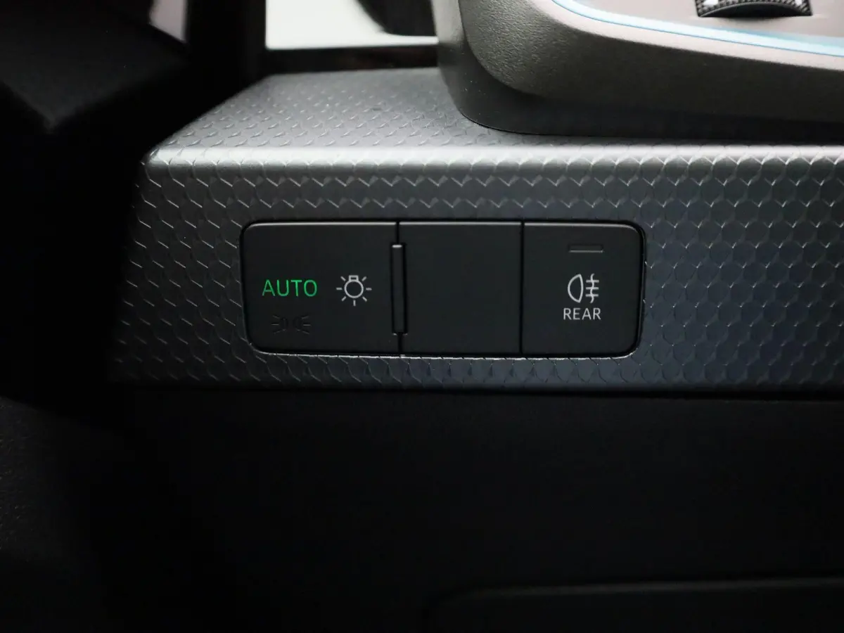 30 TFSI 110 PK | S-line | Apple Carplay | Android Auto | Stoelverwarming | Climate Control | Cruise Control | Lichtmetalen velgen |