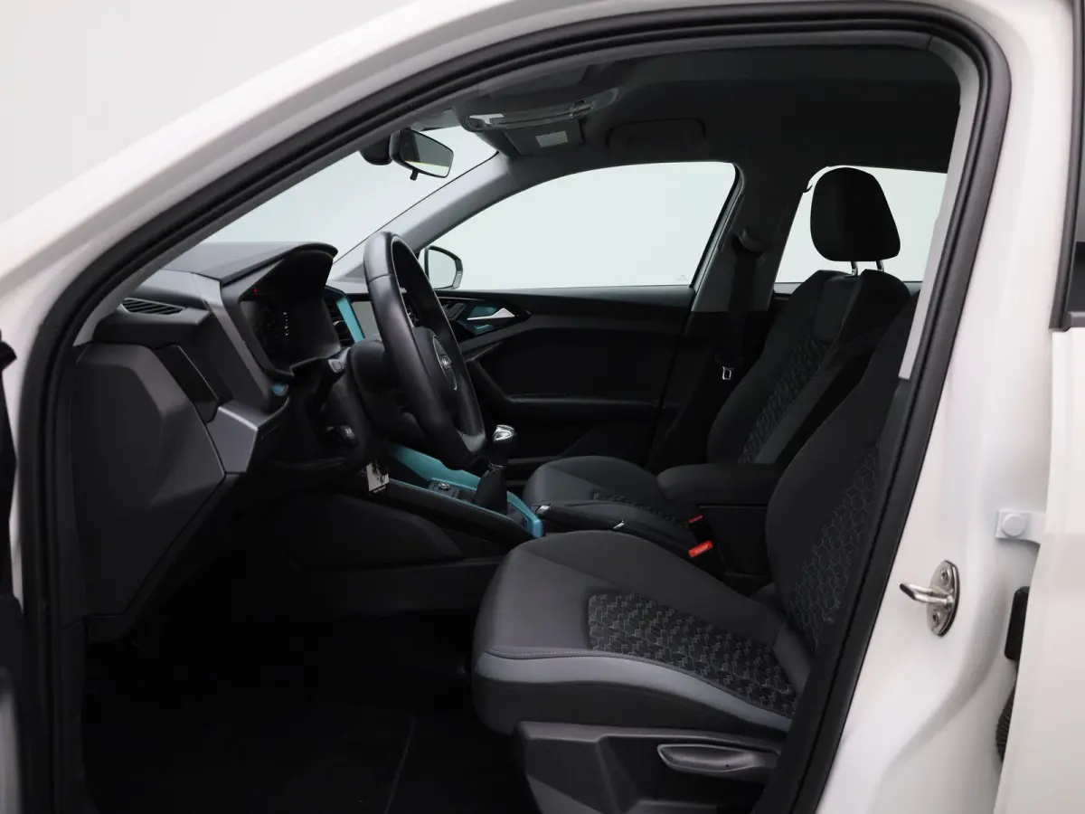 30 TFSI 110 PK | S-line | Apple Carplay | Android Auto | Stoelverwarming | Climate Control | Cruise Control | Lichtmetalen velgen |