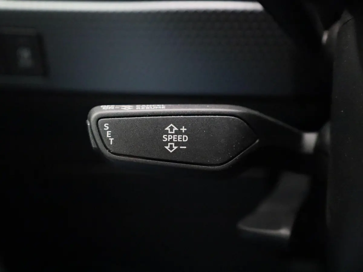 30 TFSI 110 PK | S-line | Apple Carplay | Android Auto | Stoelverwarming | Climate Control | Cruise Control | Lichtmetalen velgen |