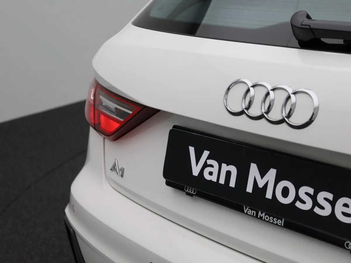 30 TFSI 110 PK | S-line | Apple Carplay | Android Auto | Stoelverwarming | Climate Control | Cruise Control | Lichtmetalen velgen |