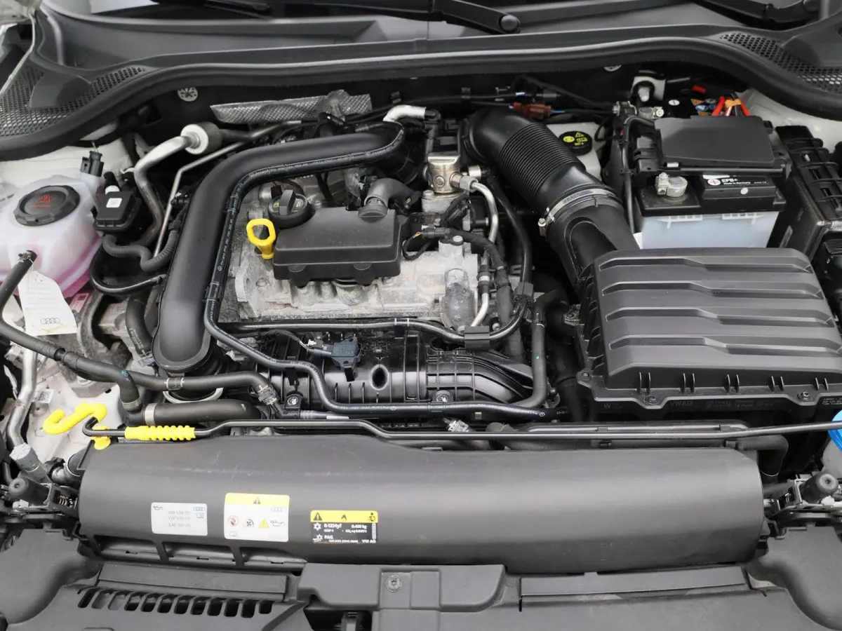 30 TFSI 110 PK | S-line | Apple Carplay | Android Auto | Stoelverwarming | Climate Control | Cruise Control | Lichtmetalen velgen |