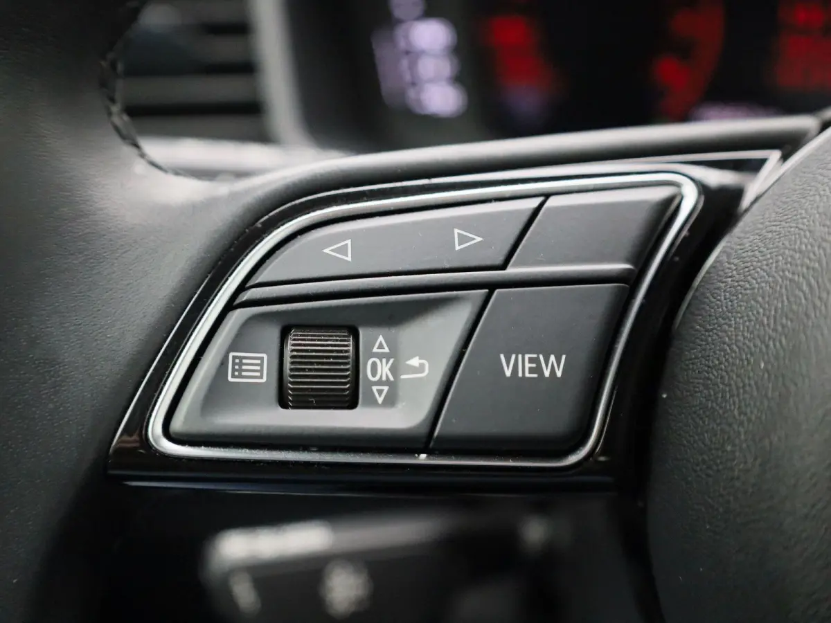 30 TFSI 110 PK | S-line | Apple Carplay | Android Auto | Stoelverwarming | Climate Control | Cruise Control | Lichtmetalen velgen |