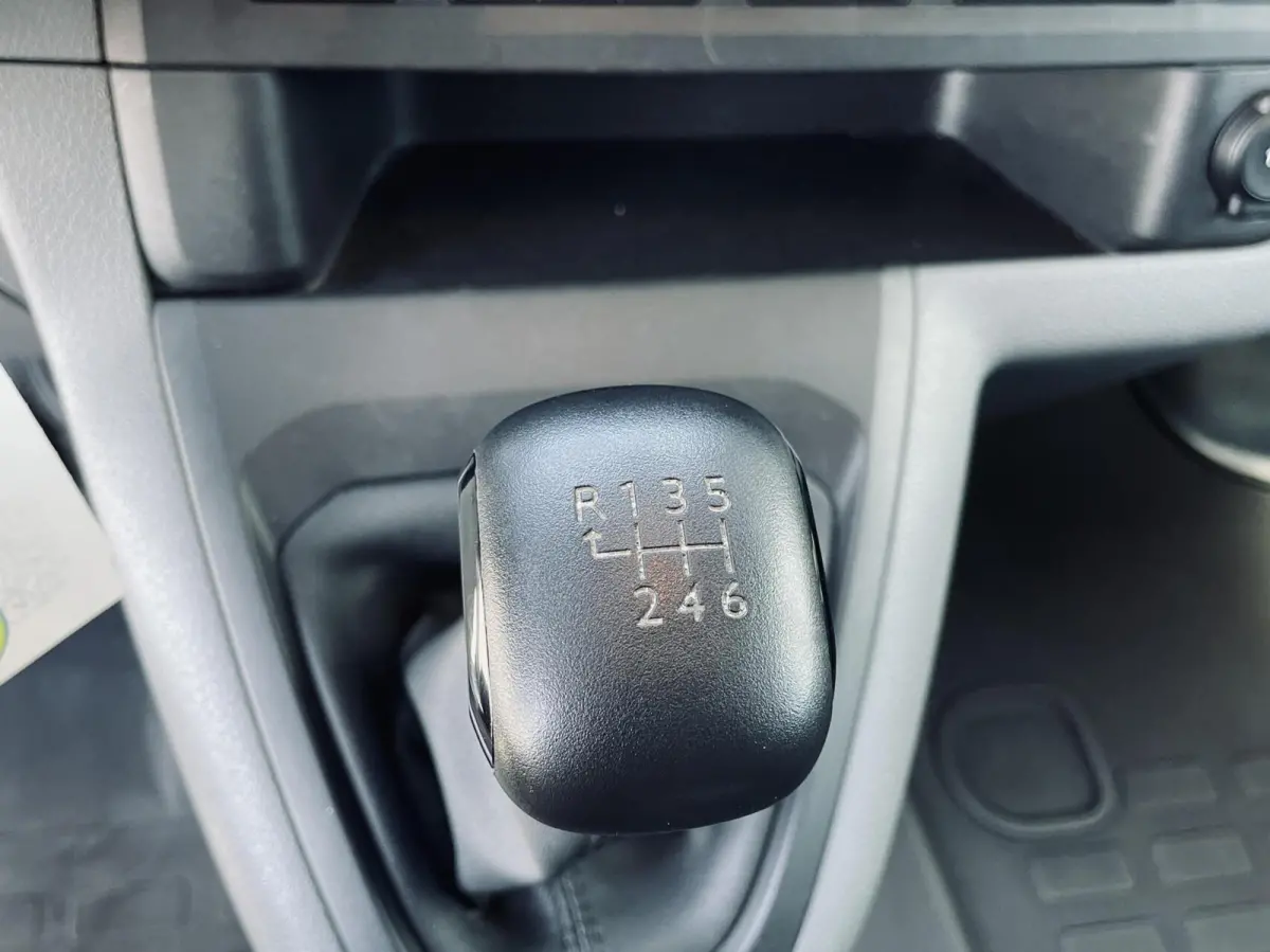 Bestel 2.0 BlueHDI 145 Standard Premium