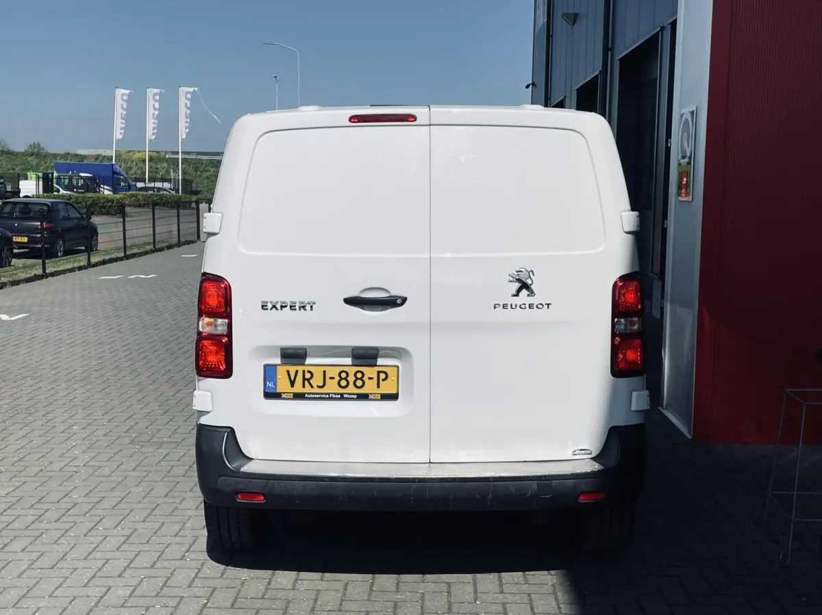 Bestel 2.0 BlueHDI 145 Standard Premium
