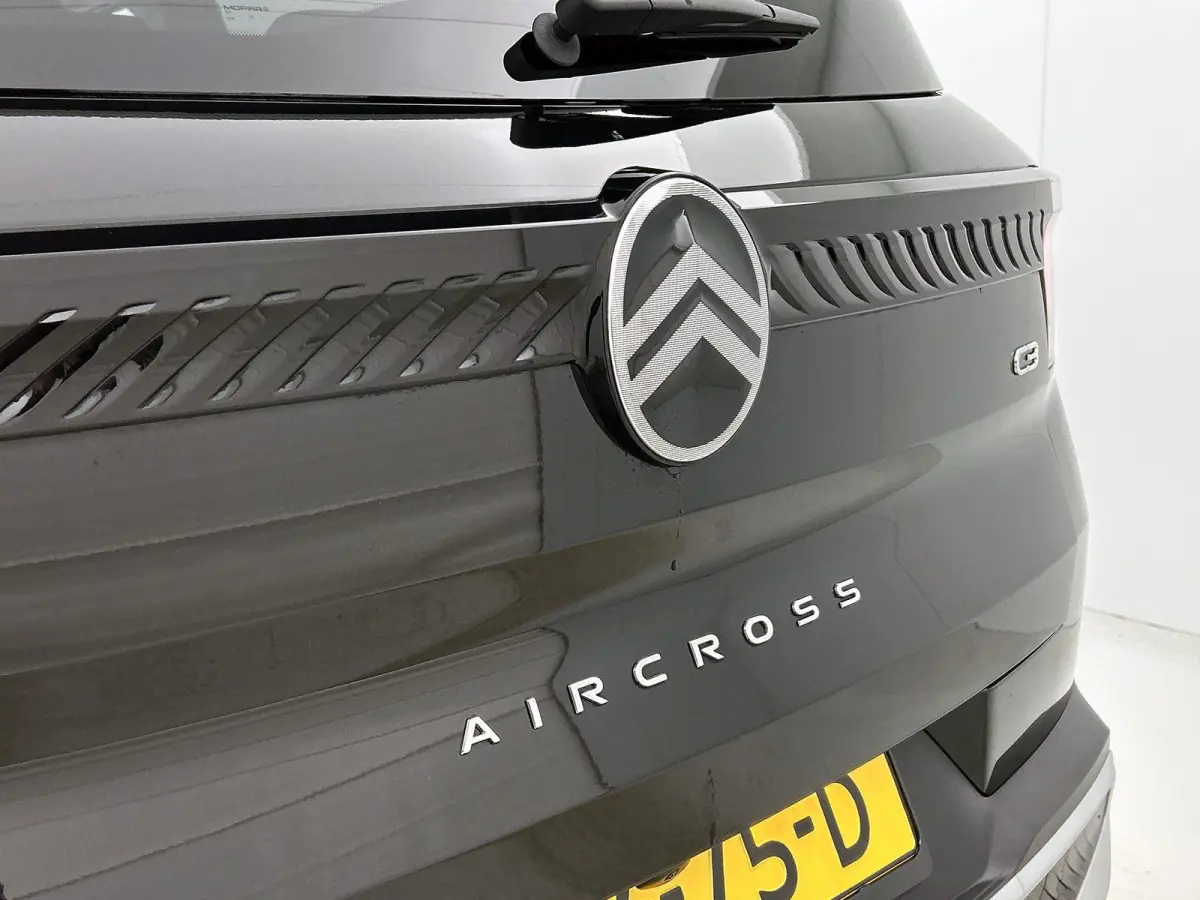 SUV Plus Hybrid 145pk Automaat | Zeer lage kilometerstand! | Navigatie via draadloze Apple Carplay / Android Auto | Achteruitrijcamera | Climate Control | Cruise Control | Parkeersensoren | 