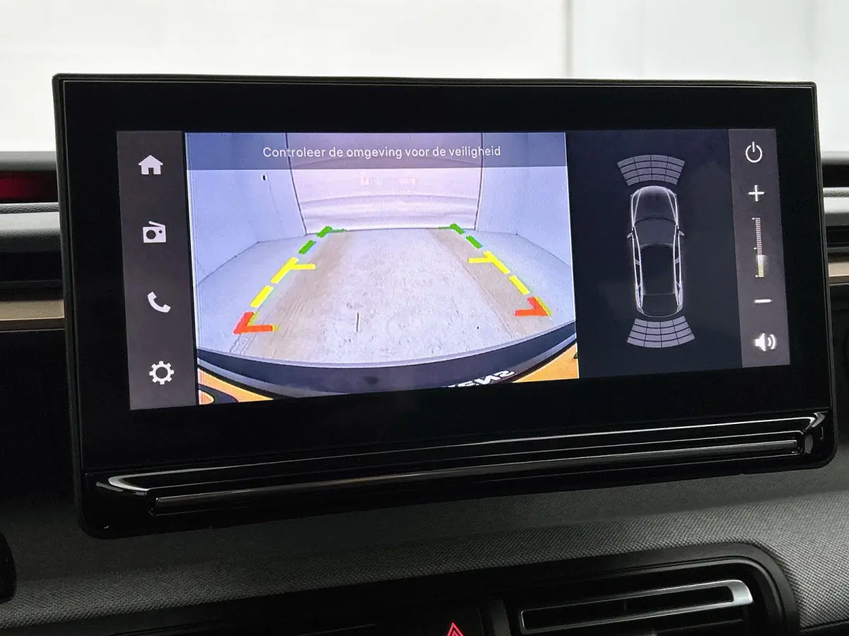 SUV Plus Hybrid 145pk Automaat | Zeer lage kilometerstand! | Navigatie via draadloze Apple Carplay / Android Auto | Achteruitrijcamera | Climate Control | Cruise Control | Parkeersensoren | 