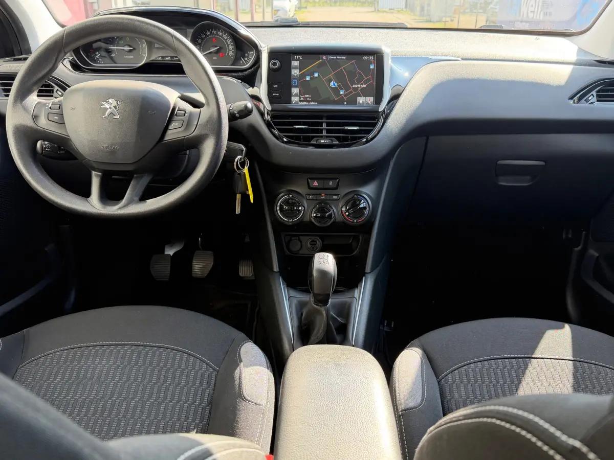 1.2 PureTech Blue Lion |2e Eigenaar|Airco|Cruise|Navi|PDC|ElektrischeRamen|DealerOnderhouden|Apk tot 13-08-2026|