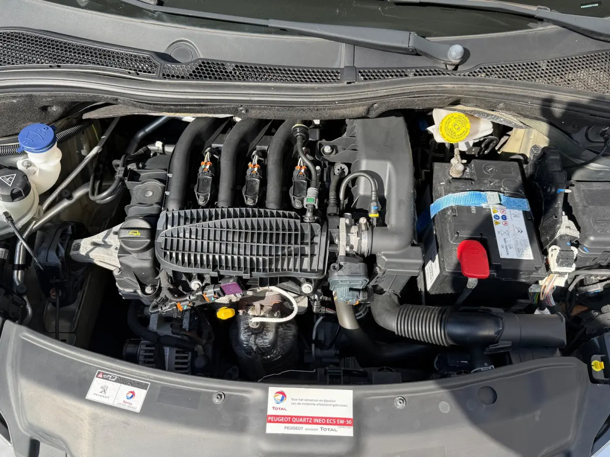 1.2 PureTech Blue Lion |2e Eigenaar|Airco|Cruise|Navi|PDC|ElektrischeRamen|DealerOnderhouden|Apk tot 13-08-2026|