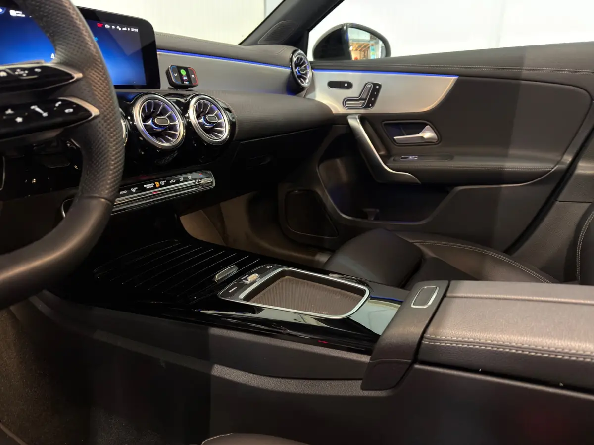 250 e Star Edition AMG Line Plus | PANO | HUD | 360 CAMERA | TREKHAAK | VOL OPTIES!