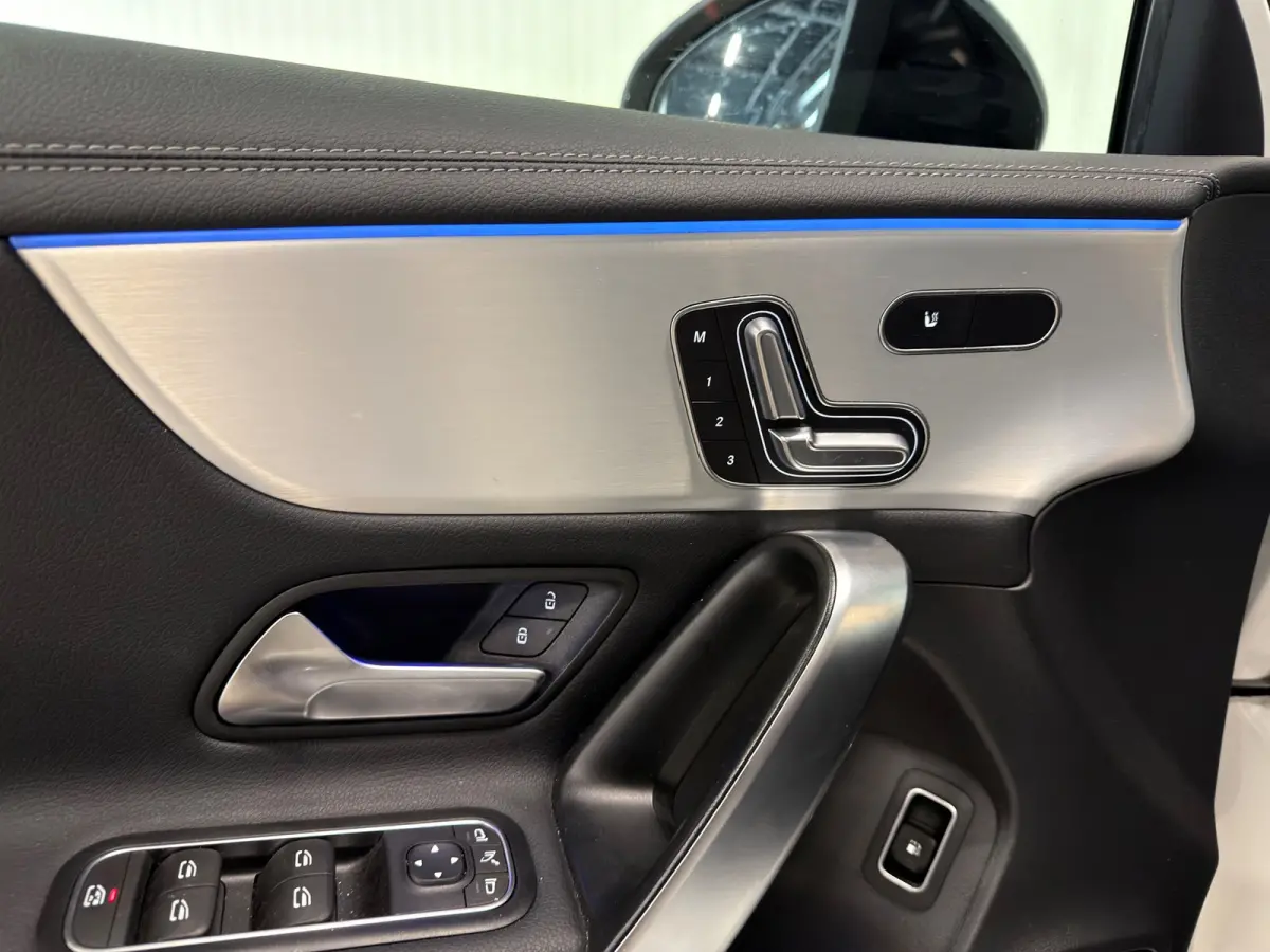 250 e Star Edition AMG Line Plus | PANO | HUD | 360 CAMERA | TREKHAAK | VOL OPTIES!