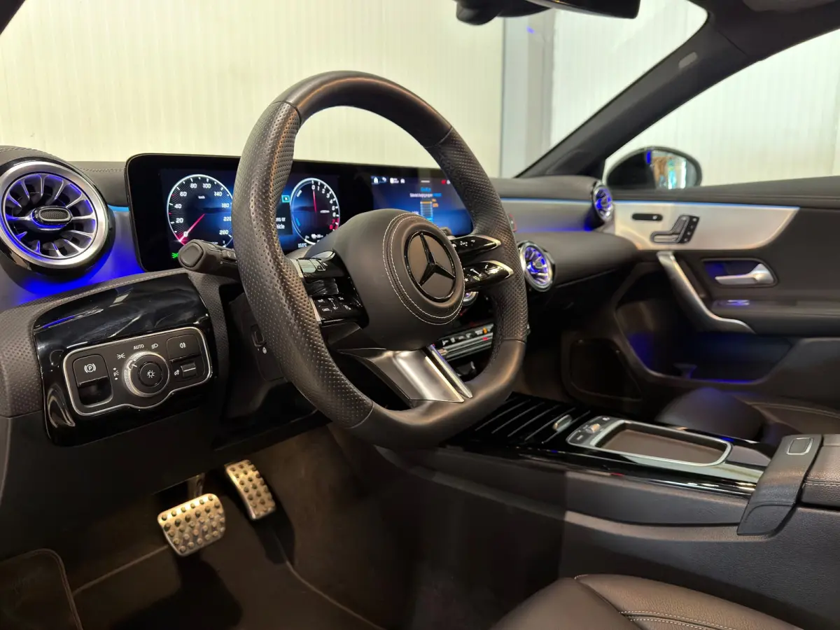250 e Star Edition AMG Line Plus | PANO | HUD | 360 CAMERA | TREKHAAK | VOL OPTIES!