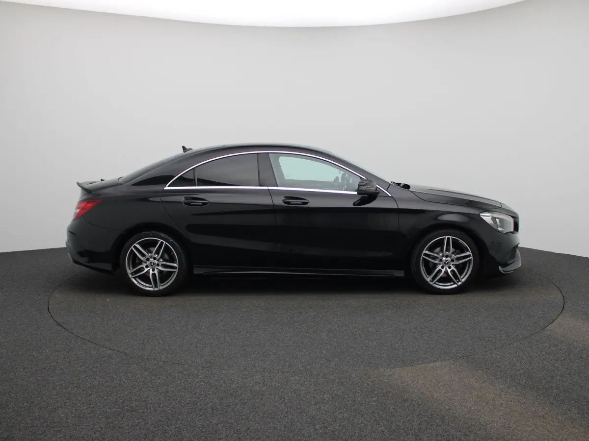 180 Business Solution AMG | Automaat | Panoramadak | Stoelverwarming | Camera  |