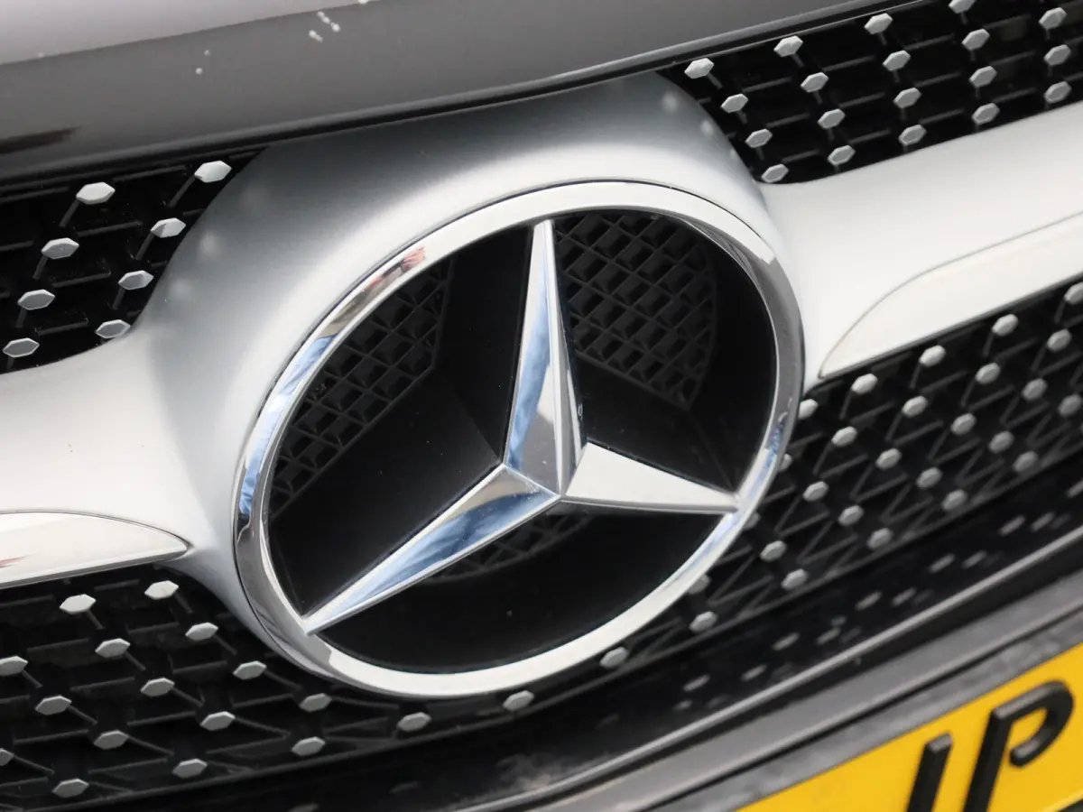 180 Business Solution AMG | Automaat | Panoramadak | Stoelverwarming | Camera  |