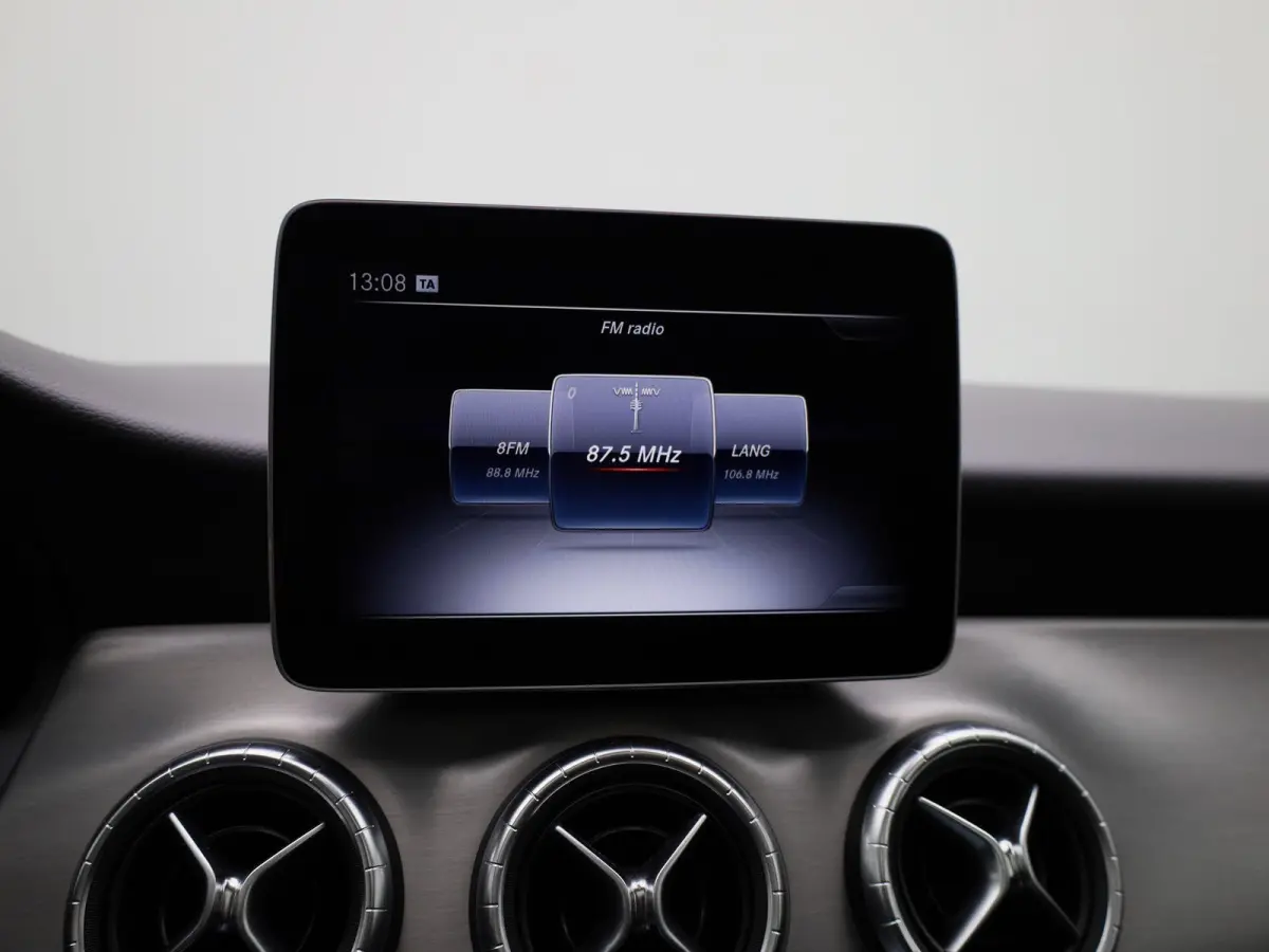180 Business Solution AMG | Automaat | Panoramadak | Stoelverwarming | Camera  |