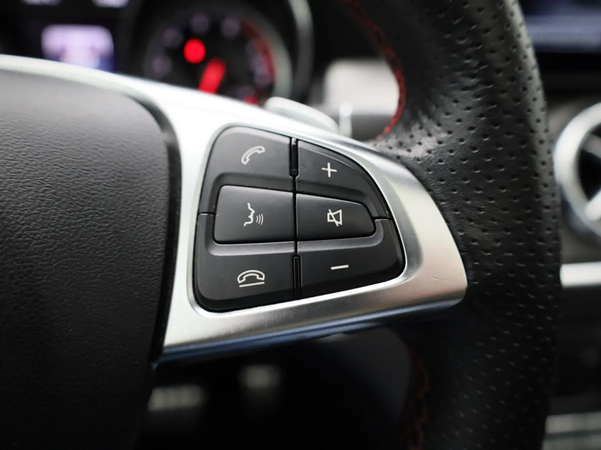 180 Business Solution AMG | Automaat | Panoramadak | Stoelverwarming | Camera  |