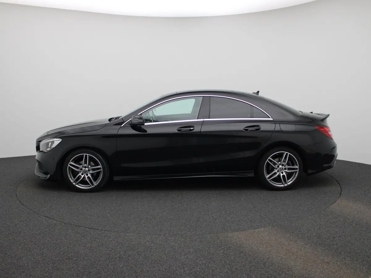 180 Business Solution AMG | Automaat | Panoramadak | Stoelverwarming | Camera  |