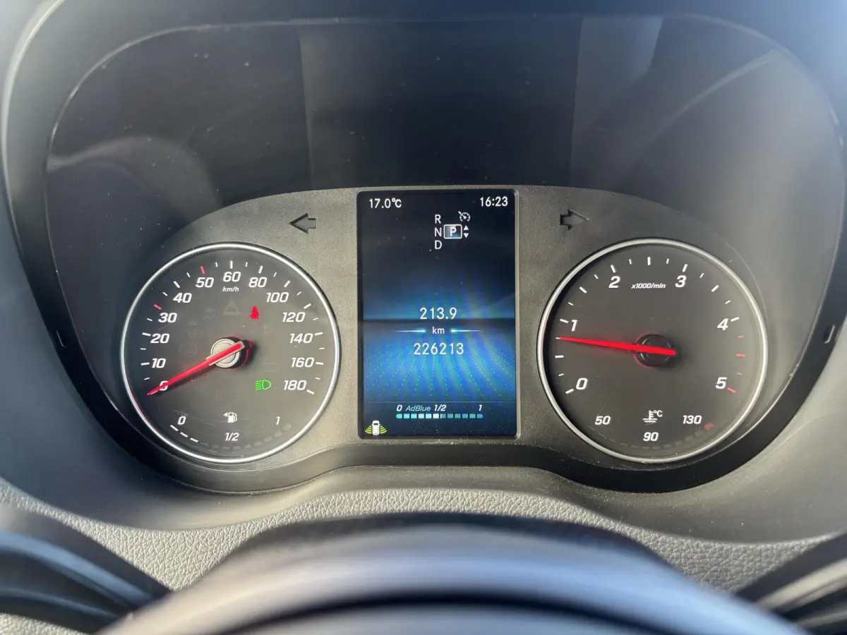 314 2.2 CDI L2H2*AUTOM.*ECC*CRUISE*CAM*3PERS.*