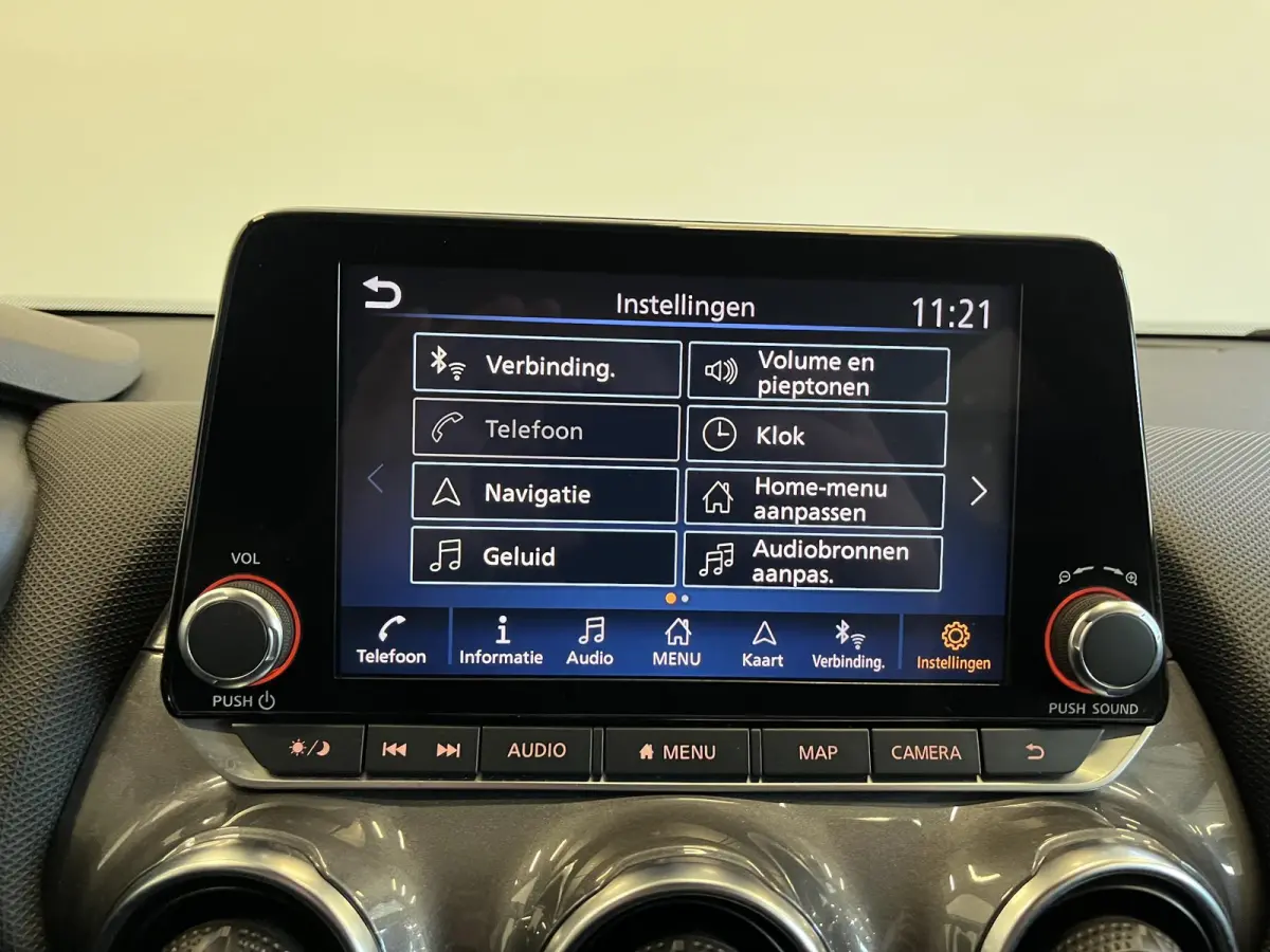 1.0 DIG-T 114pk Automaat Business Edition Navigatie Apple Carplay/ Android Auto Camera Cruise Control Parkeersensoren achter Airco