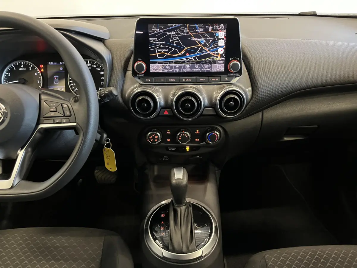 1.0 DIG-T 114pk Automaat Business Edition Navigatie Apple Carplay/ Android Auto Camera Cruise Control Parkeersensoren achter Airco