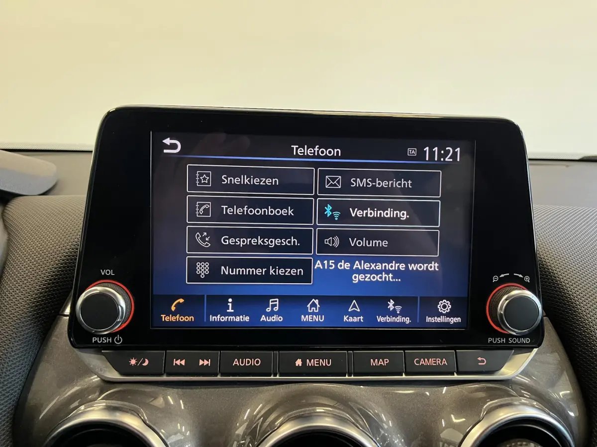 1.0 DIG-T 114pk Automaat Business Edition Navigatie Apple Carplay/ Android Auto Camera Cruise Control Parkeersensoren achter Airco