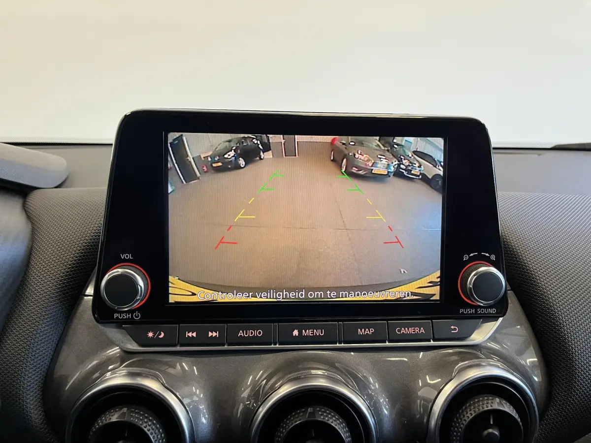 1.0 DIG-T 114pk Automaat Business Edition Navigatie Apple Carplay/ Android Auto Camera Cruise Control Parkeersensoren achter Airco