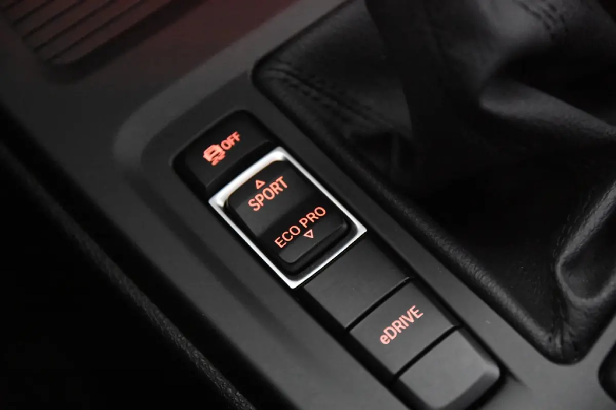xDrive25e *1ste eigenaar*Navigatie*PDC*Standkachel*