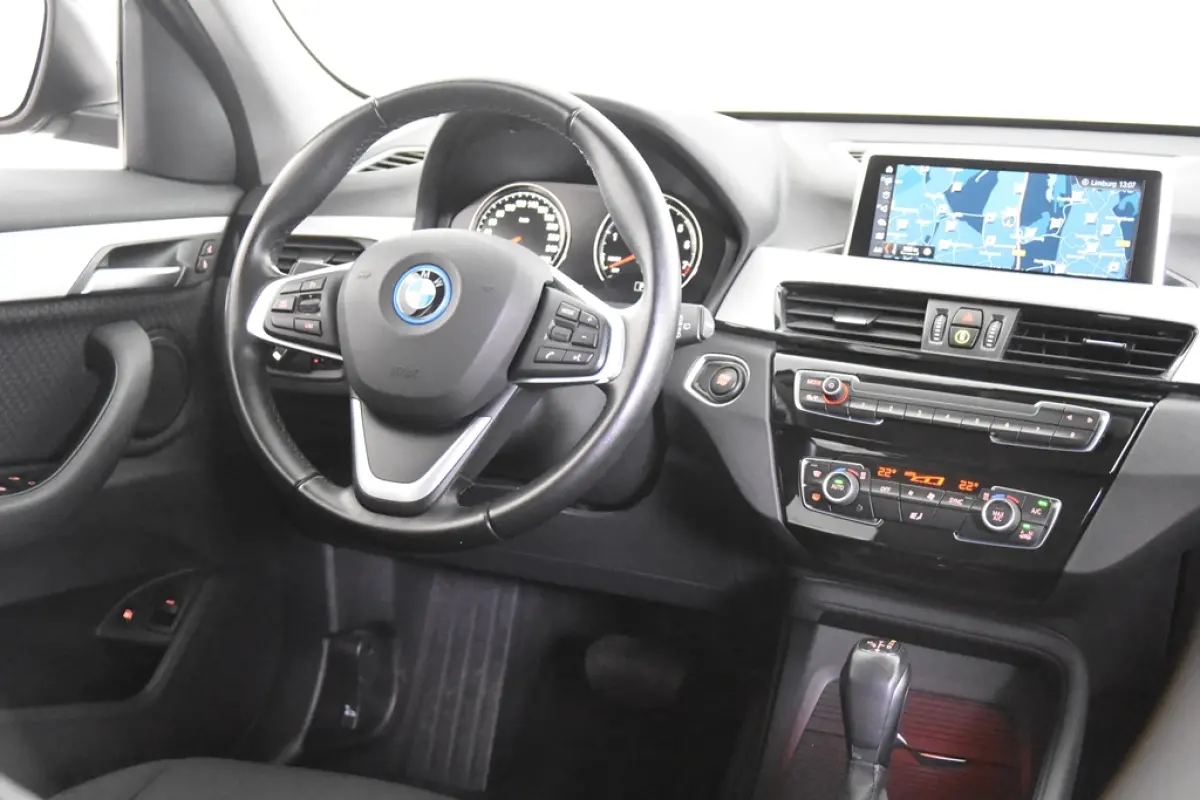 xDrive25e *1ste eigenaar*Navigatie*PDC*Standkachel*