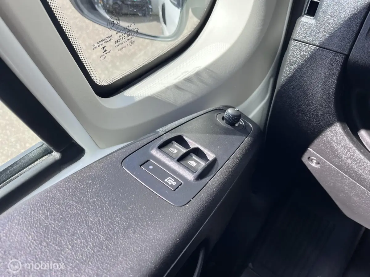 33 2.2 BlueHDi 120 L2H2 Control Economy