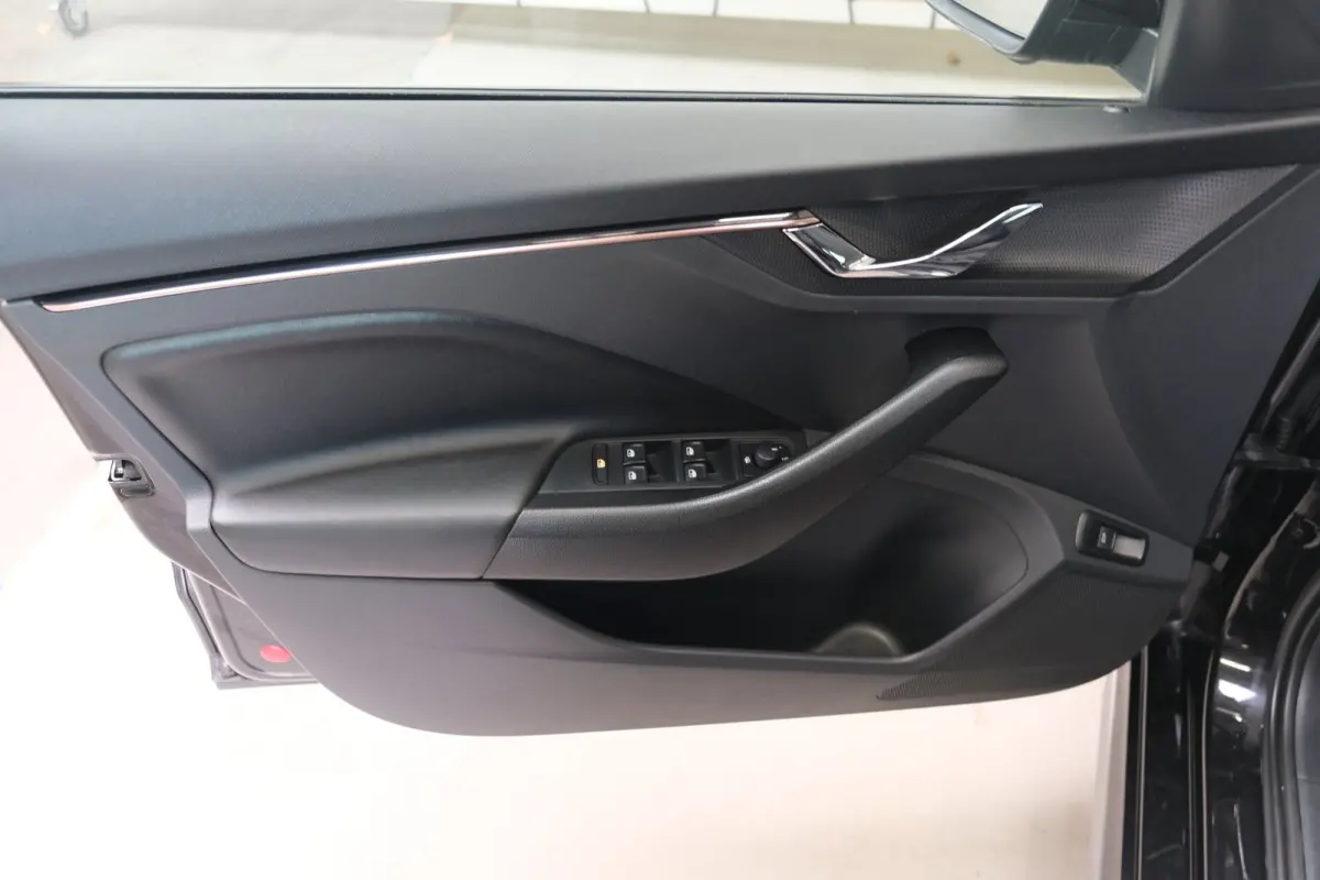1.5 TSI ACT Business Edition Automaat - N.A.P. Airco, Camera, Cruise, Virtual Display, PDC.