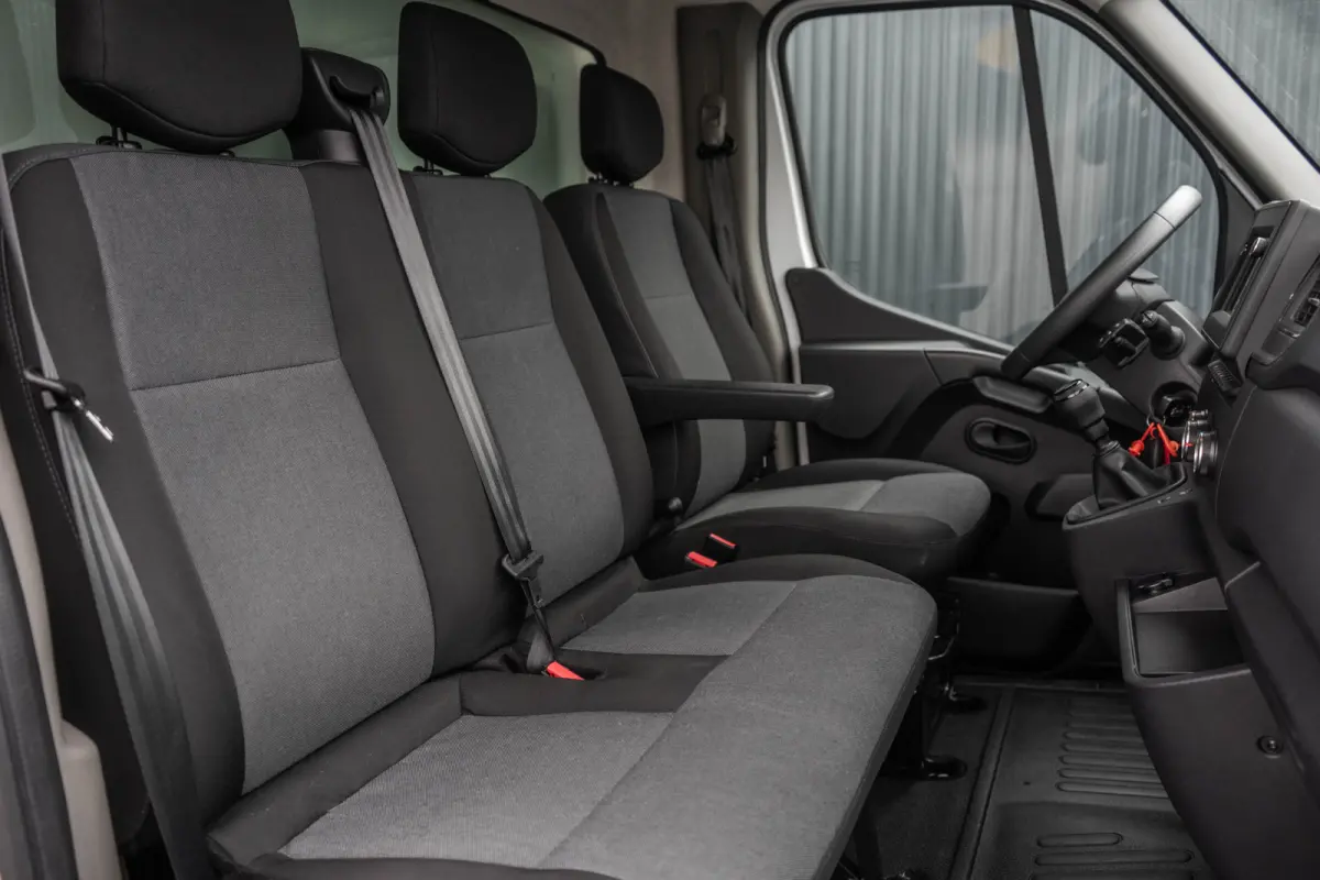 2.3dCi 146PK | Bakwagen met Laadklep | LED | Carplay | Camera | Cruise