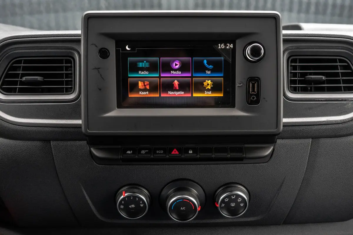 2.3dCi 146PK | Bakwagen met Laadklep | LED | Carplay | Camera | Cruise