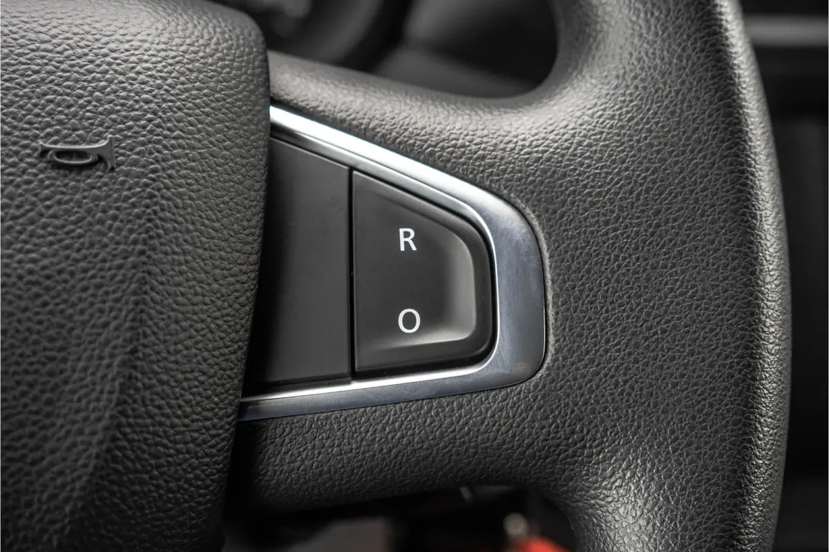2.3dCi 146PK | Bakwagen met Laadklep | LED | Carplay | Camera | Cruise