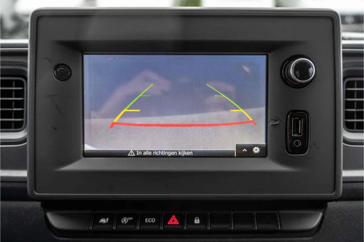 2.3dCi 146PK | Bakwagen met Laadklep | LED | Carplay | Camera | Cruise