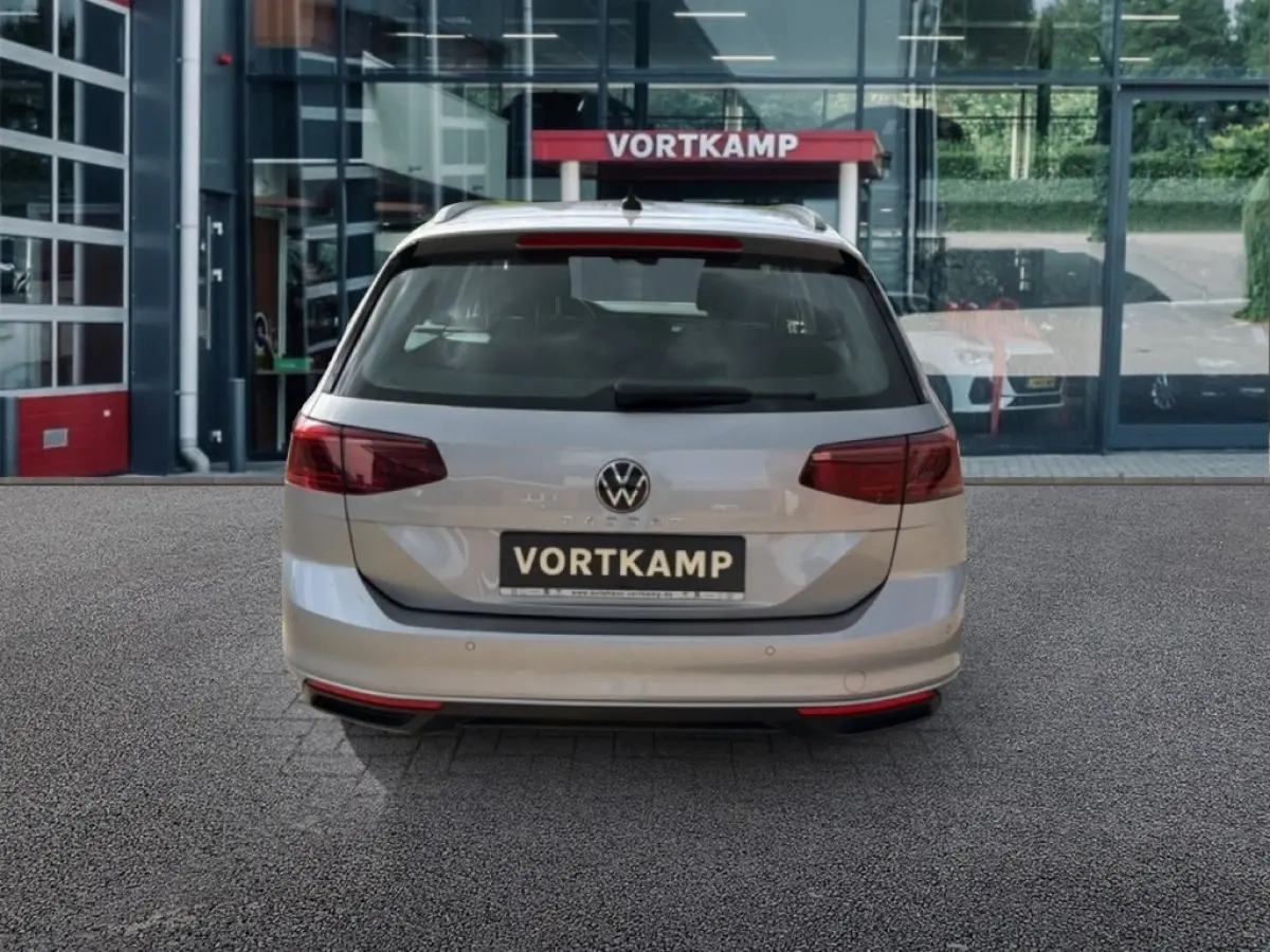 2.0 TDI BUSINESS TREKHAAK/CAMERA/ELEK-KLEP/IQ/ACC/STOEL+STUURVERW