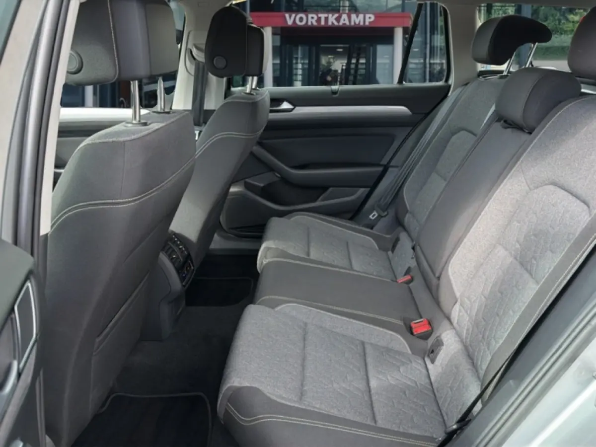 2.0 TDI BUSINESS TREKHAAK/CAMERA/ELEK-KLEP/IQ/ACC/STOEL+STUURVERW